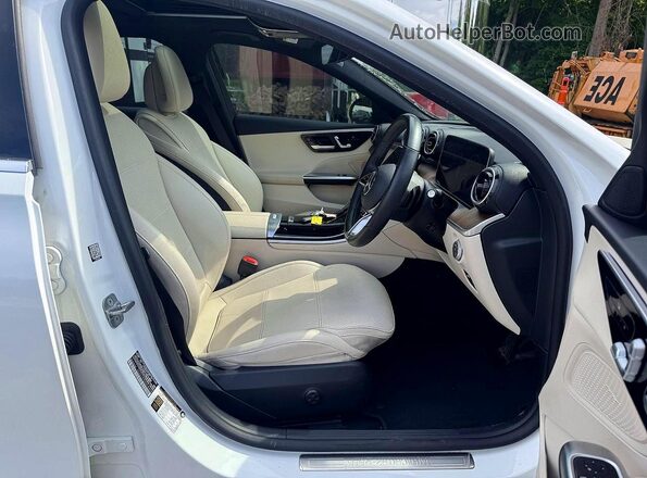 W1KAF4HB3PR133203 2023 MERCEDES-BENZ C White უკანა ხედი
