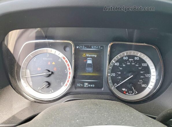 1N6BA1F11HN512017 2017 NISSAN TITAN White Вид задніх сидінь