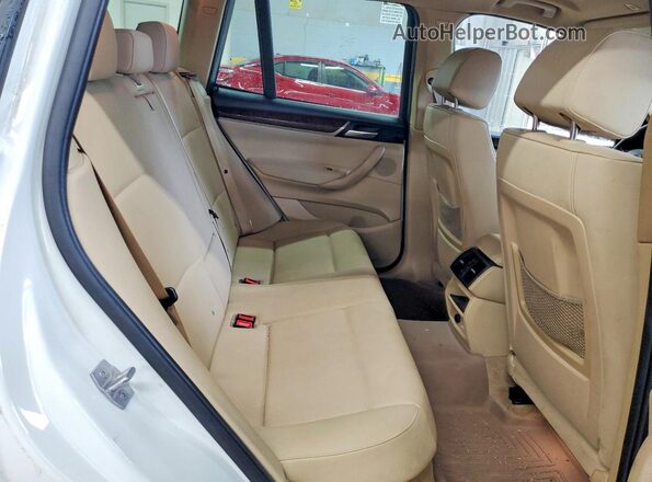 5UXWX9C55G0D90834 2016 BMW X3 White Vista del compartimento del motor