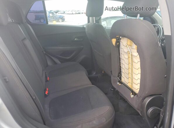 KL7CJKSB7JB543319 2018 CHEVROLET TRAX Silver Вид підкапотного простору