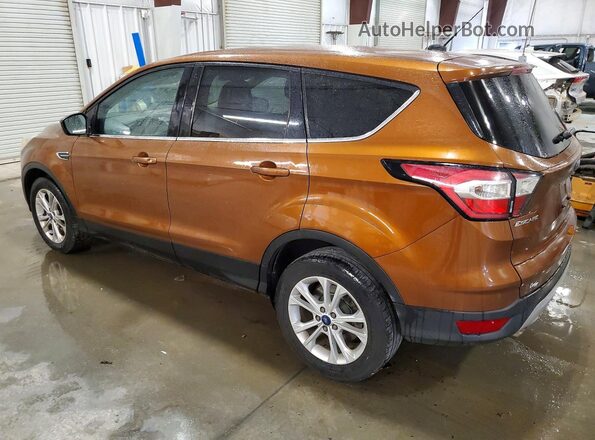 1FMCU0GD5HUC81867 2017 FORD ESCAPE Brown Tył prawy