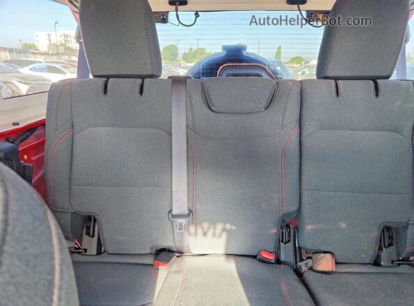 1C4RJXFGXRW250888 2024 JEEP WRANGLER Red უკანა სალონის ხედი