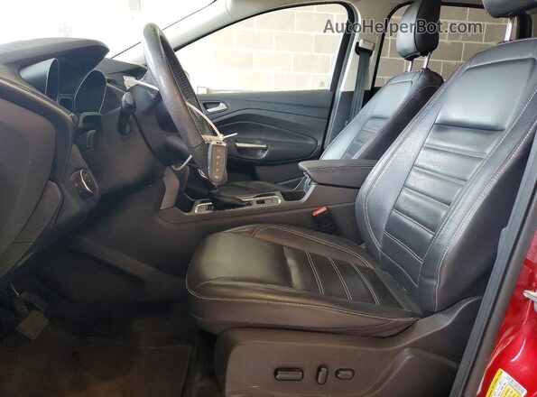 1FMCU0HD3KUA50620 2019 FORD ESCAPE Красный Вид панели приборов