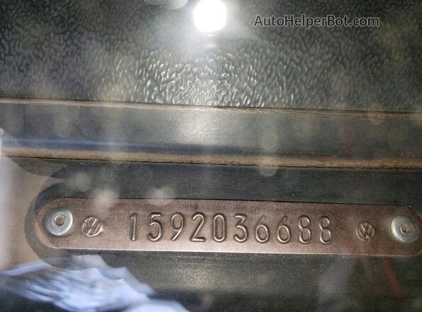 1592036688 1979 VOLKSWAGEN BEETLE Коричневый Вид подкапотного пространства
