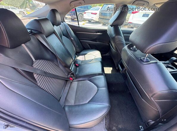 4T1G11AK3MU604122 2021 TOYOTA CAMRY Gray Front interior view