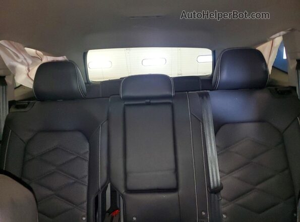 1V2WN2CA2TC543072 2026 VOLKSWAGEN ATLAS Blue Rear interior view