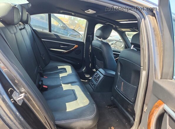 WBA8D9G58HNT90791 2017 BMW 3 SERIES Gray Vista interior trasera