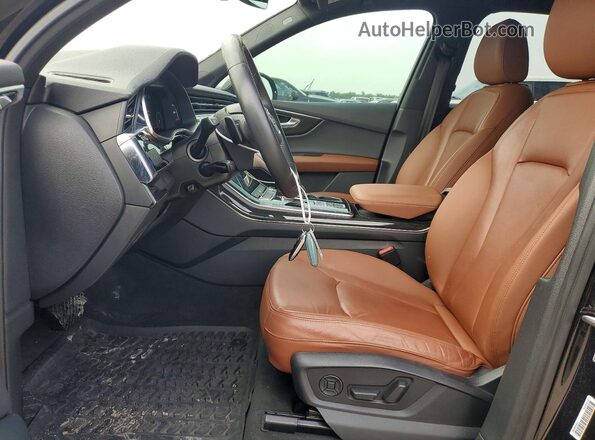 WA1LXAF71LD004584 2020 AUDI Q7 Black Dashboard view