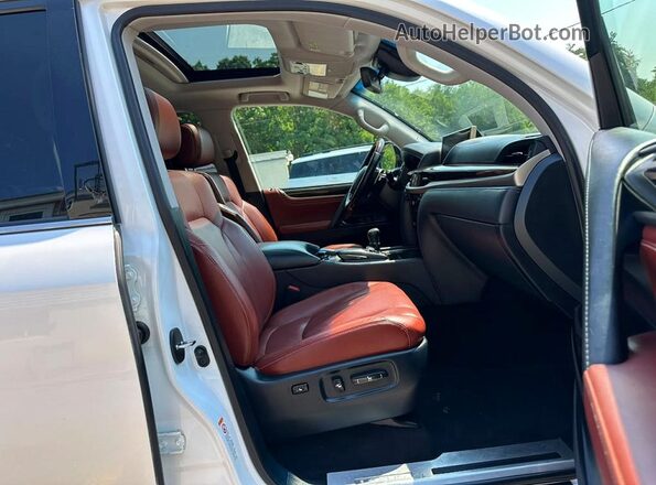 JTJHY7AX3K4292851 2019 LEXUS LX570 Белый Вид щитка приборов