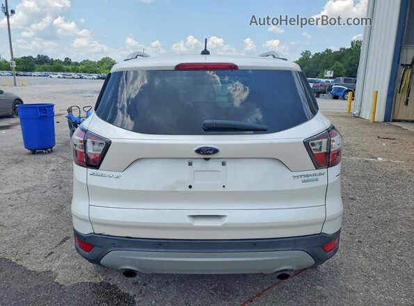 1FMCU0JD1HUB12664 2017 FORD ESCAPE White Вид салону спереду