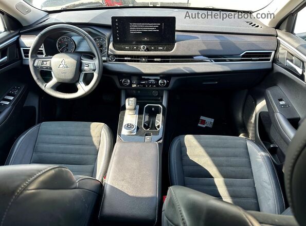 JA4J3VA84SZ015610 2025 MITSUBISHI OUTLANDER White Vista del cuadro de instrumentos