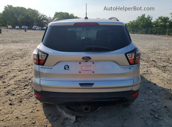 1FMCU9J9XHUD47404 2017 FORD ESCAPE Silver Widok wnętrza z przodu