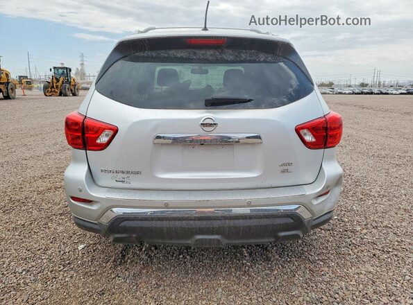 5N1DR2MMXHC601485 2017 NISSAN PATHFINDER Silver Սալոնի դիմացի տեսք