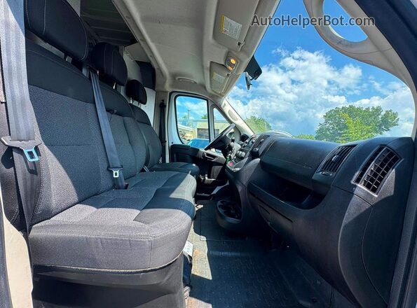 3C6TRVDG6KE546519 2019 RAM PROMASTER Белый Вид спереди