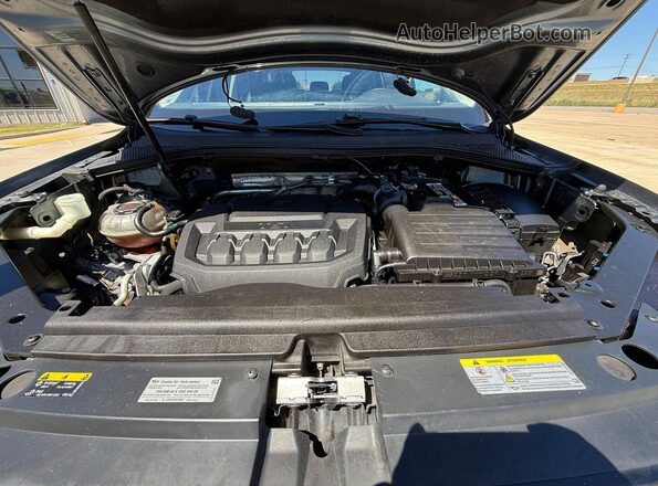 3VV3B7AX5MM082002 2021 VOLKSWAGEN TIGUAN Gray Vista del salpicadero