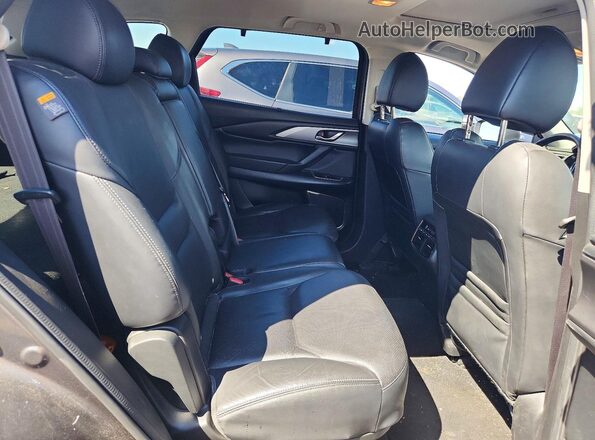 JM3TCBCY2J0203563 2018 MAZDA CX-9 Gray Rear interior view