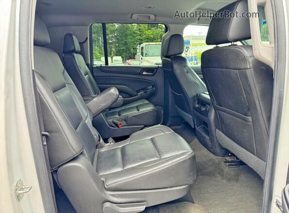 1GNSKHKC5GR239498 2016 CHEVROLET SUBURBAN White Vista de los asientos traseros