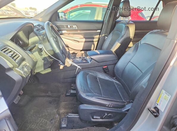 1FM5K7F83JGA81862 2018 FORD EXPLORER Серебряный Вид панели приборов