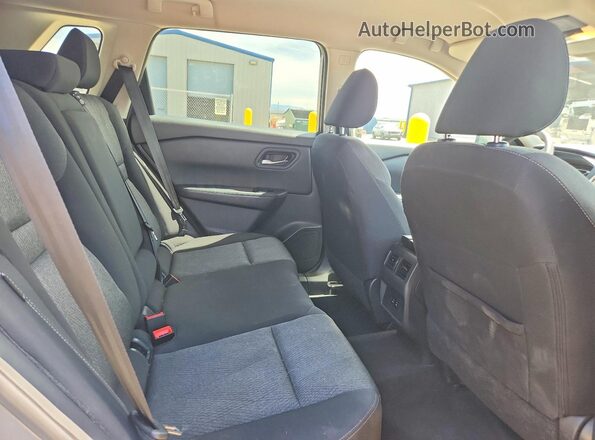 5N1BT3BA0RC732529 2024 NISSAN ROGUE Gray Rear interior view