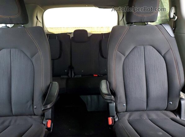 2C4RC1DG6HR503920 2017 CHRYSLER PACIFICA Black Rear interior view