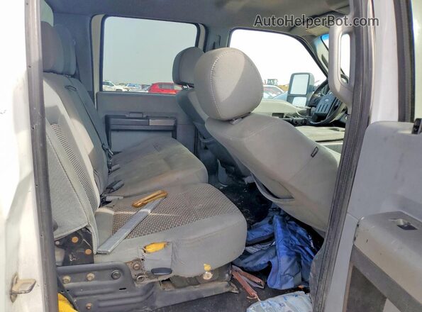 1FT7W2A61GEA31718 2016 FORD F250 White Widok wnętrza z tyłu