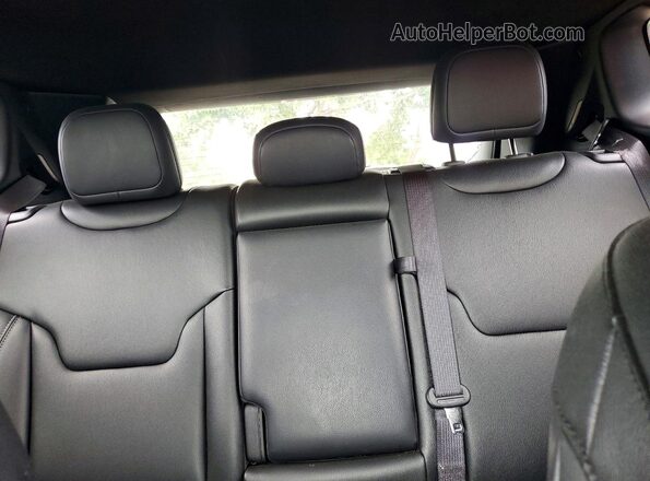 3C4NJDCN7ST545104 2025 JEEP COMPASS Red უკანა სალონის ხედი