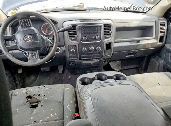 1C6RR7FT6JS261296 2018 RAM 1500 Blue Instrument cluster view