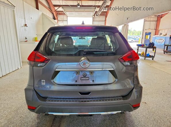 KNMAT2MVXHP576002 2017 NISSAN ROGUE Серый Вид салона спереди