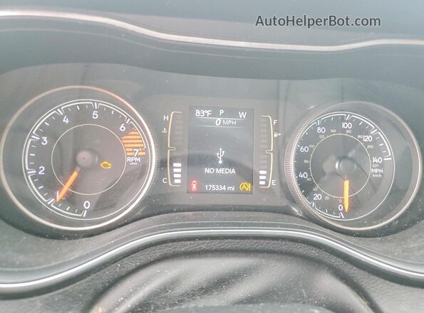 1C4PJLCB8KD145096 2019 JEEP CHEROKEE Charcoal უკანა სავარძლების ხედი