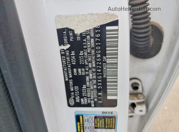 5XXG14J26MG017618 2021 KIA K5 White Vista interior de 360 grados