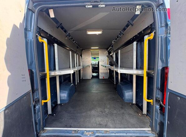 3C6URVJG8LE140798 2020 RAM PROMASTER Синий Вид салона спереди