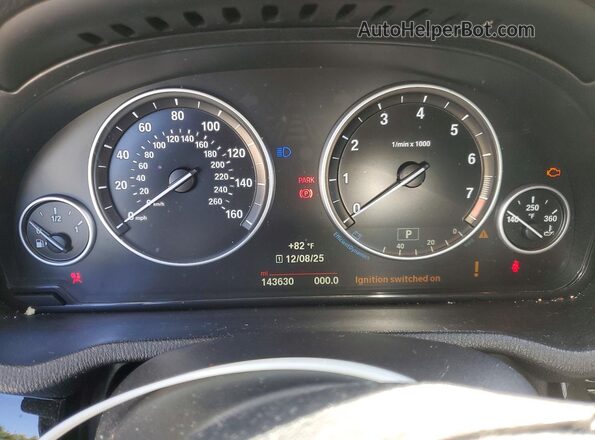 5UXXW3C51G0M90320 2016 BMW X4 Black Vista de los asientos traseros