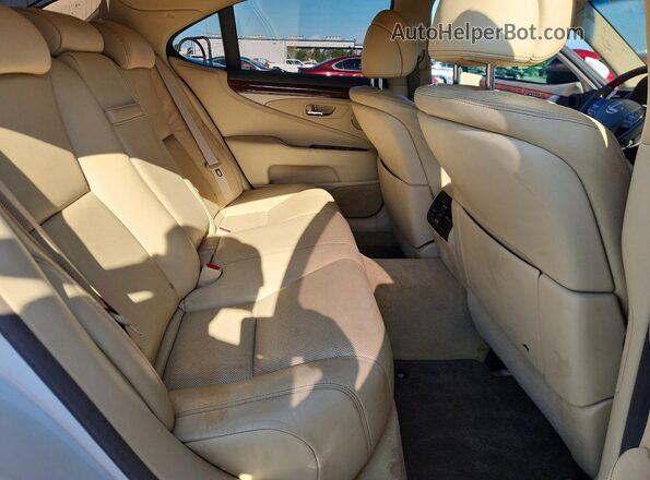 JTHBL5EF6G5141452 2016 LEXUS LS White Vista interior trasera