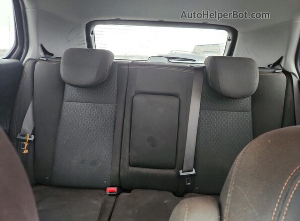 KL7CJNSB6MB350682 2021 CHEVROLET TRAX Silver Widok tylnych siedzeń