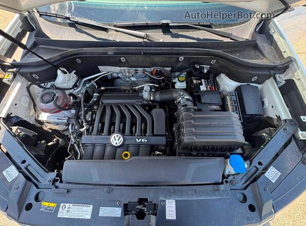 1V2RR2CA3KC579496 2019 VOLKSWAGEN ATLAS Белый Вид салона спереди