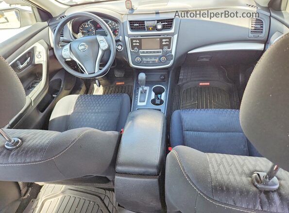 1N4AL3AP1HN365784 2017 NISSAN ALTIMA Silver Սարքավորումների վահանակի տեսք
