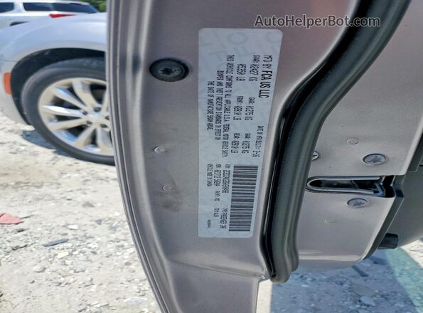 2C3CCAKG3GH208498 2016 CHRYSLER 300 Silver VIN sticker view