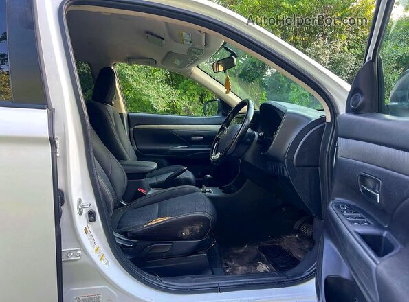 JA4AZ3A34GZ037976 2016 MITSUBISHI OUTLANDER White Вид ззаду