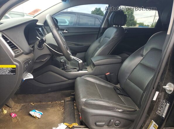 KM8J3CA26HU294873 2017 HYUNDAI TUCSON Черный Вид панели приборов