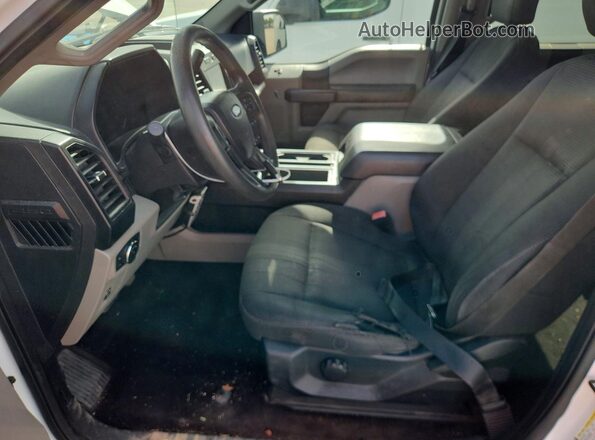 1FTEW1CP1JKD53582 2018 FORD F150 Белый Вид панели приборов