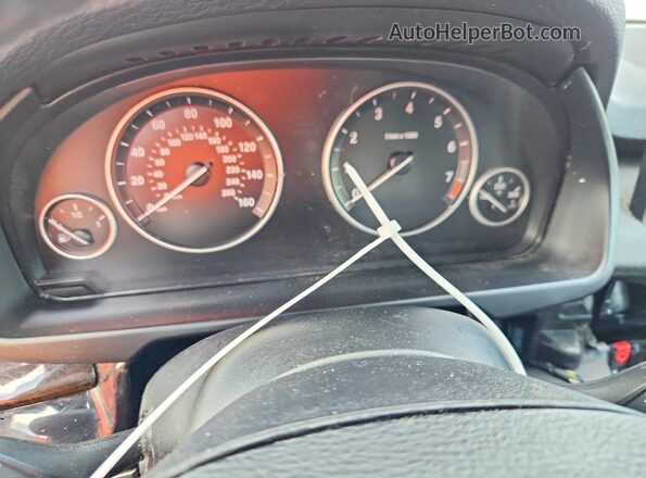 5UXKR2C53J0Z21663 2018 BMW X5 Белый Вид задних сидений