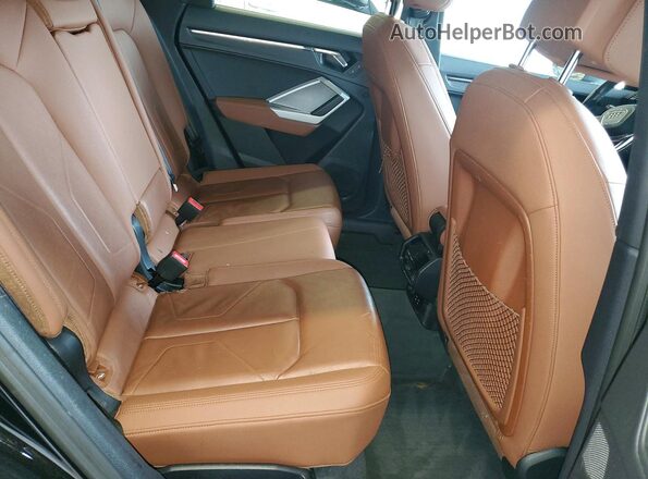 WA1DECF38N1114023 2022 AUDI Q3 Black Widok komory silnika