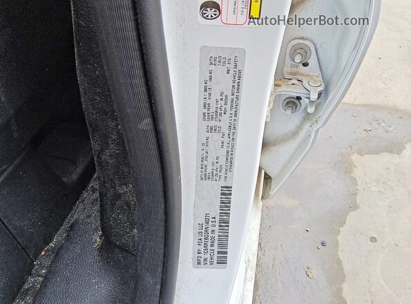1C6RREBG0RN140271 2024 RAM 1500 White Vista interior de 360 grados
