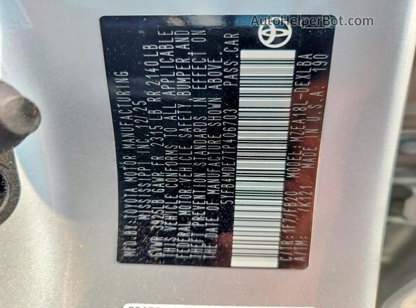 5YFB4MDE7TP406703 2026 TOYOTA COROLLA Silver Widok naklejki z numerem VIN