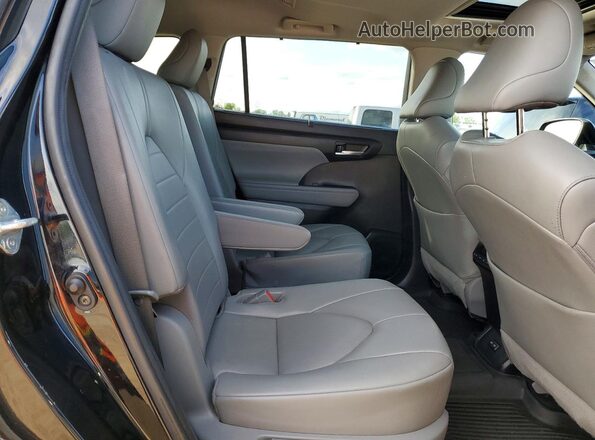 5TDGZRAH2NS539057 2022 TOYOTA HIGHLANDER Черный Вид задней части салона