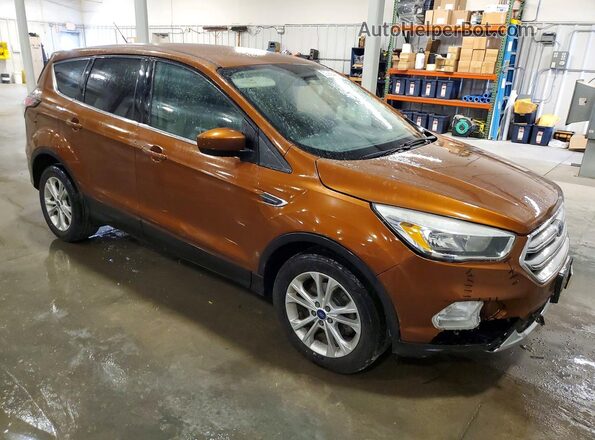1FMCU0GD5HUC81867 2017 FORD ESCAPE Brown Widok z przodu