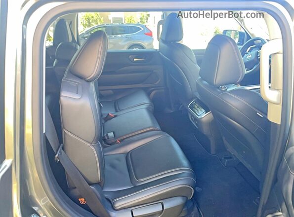 JN8AY3AD4T9320166 2026 NISSAN ARMADA Серый Вид салона спереди