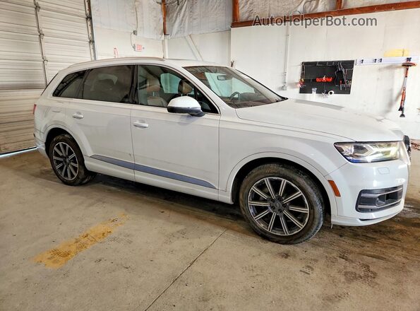 WA1LAAF76JD027261 2018 AUDI Q7 White Front right