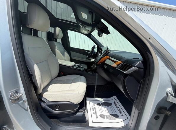 4JGDF6EE2JB172541 2018 MERCEDES-BENZ GLS Silver Rear view