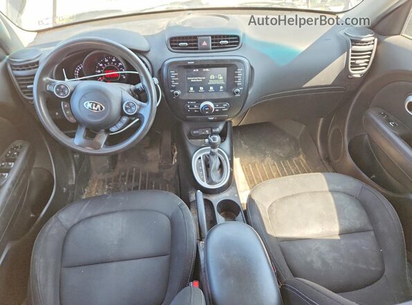 KNDJP3A53J7587508 2018 KIA SOUL Blue Вид щитка приладів